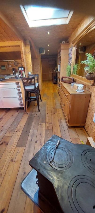 Ruime Romantische Blokhut Apartment